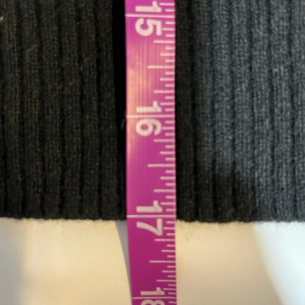 NWOT Crewcuts Kids' cashmere crewneck sweater!!! - Picture 4 of 5